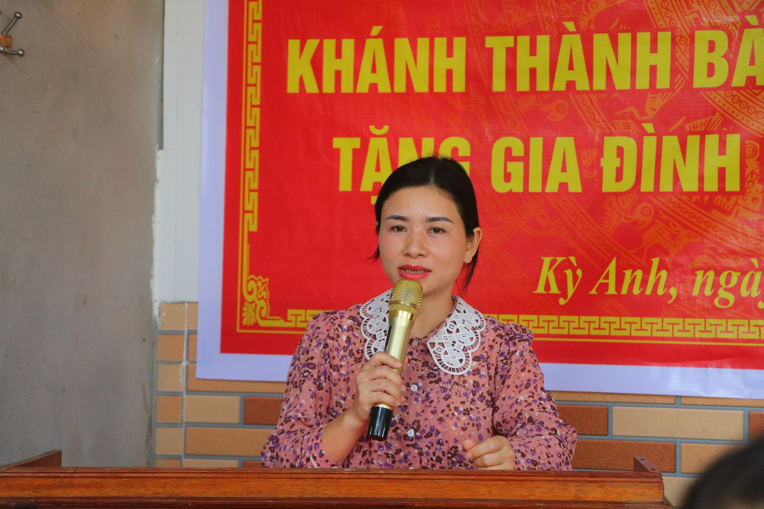 Tổng Công ty Tân Cảng Sài Gòn: Bàn giao nhà ở cho chị Nguyễn Thị Đông thuộc diện hộ nghèo xã Kỳ Đồng